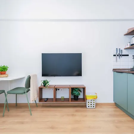 Cozy Next To Bus Station With Perfect Views * ברטיסלאבה